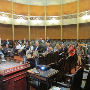 Reunión de integrantes de la Academia en el recinto del antiguo congreso