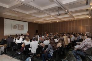 Presentación a cargo de Valeria Semilla del Moderno.